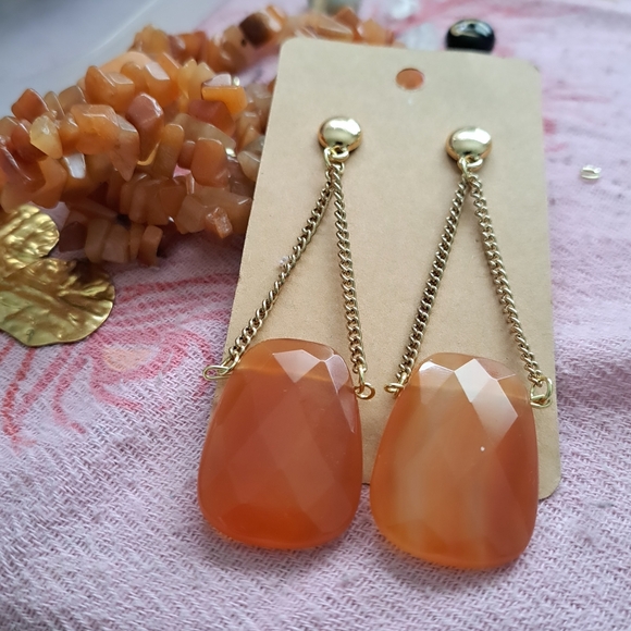 Like ๐ this to be notified when I go live - Picture 4 of 8